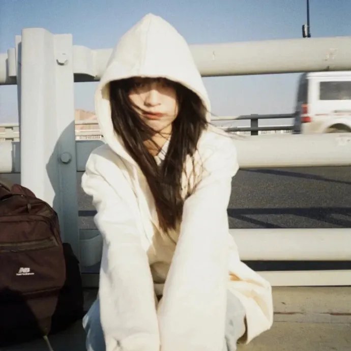 薇薇一笑很倾城